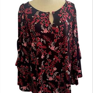 Ladies floral bell sleeve blouse by Liz Claiborne